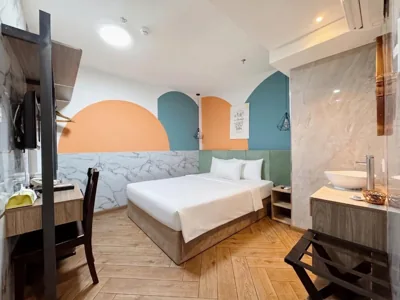 창문이 없는 슈페리어 더블룸 — Sunrise Central Hotel
